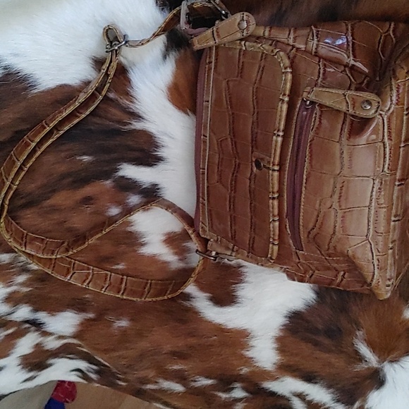 Diverso Leather Purse - Picture 1 of 9